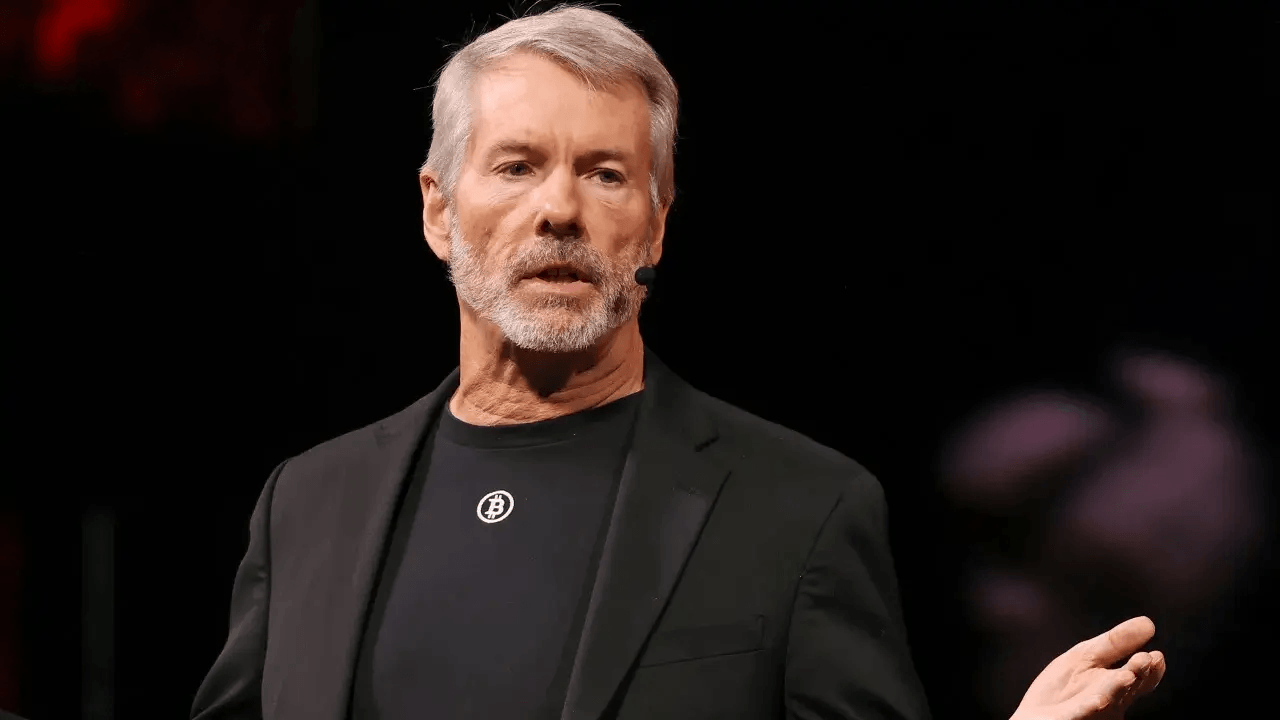 Saylor Walks Back 'Never Sell' at BTC Prague